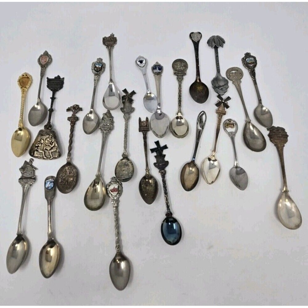 VINTAGE TO NOW TRAVEL SOUVENIR 24 SPOON COLLECTION CALIFORNIA CITY LANDMARKS